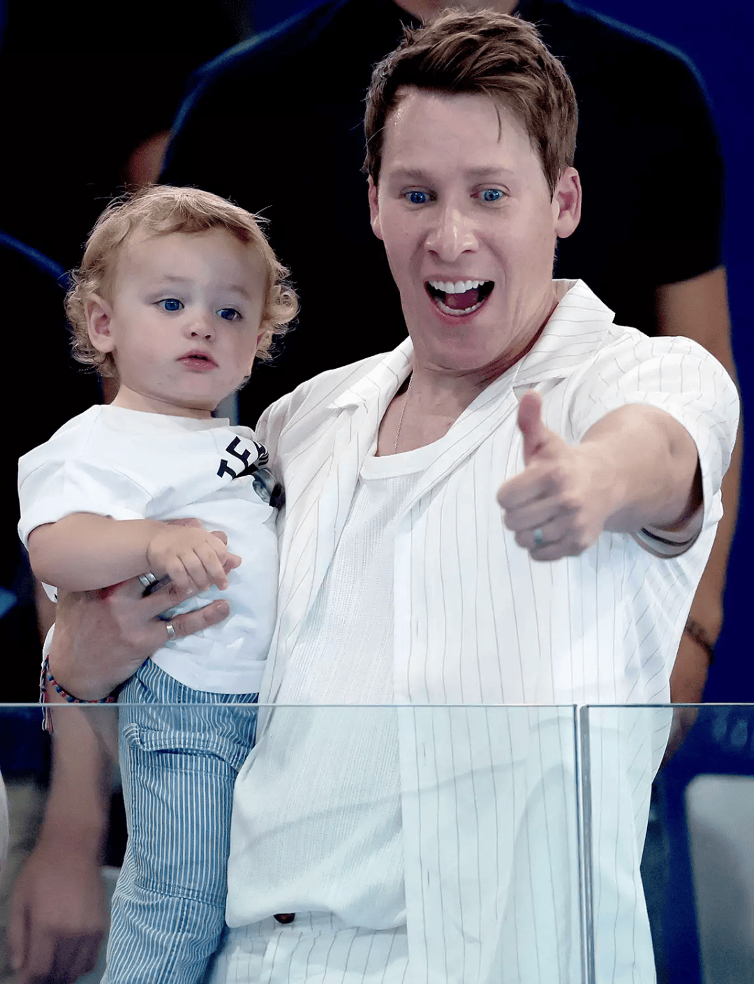 爱织毛衣的"戴利"获得银牌!丈夫到场为他助威,两个儿子萌翻了