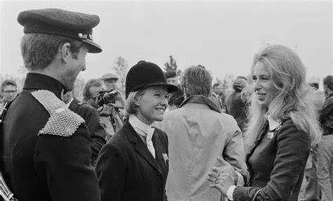 引发粉丝疯狂_英国队_比赛_亚当·皮蒂