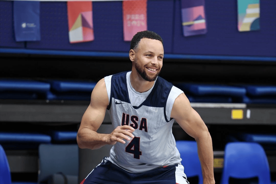 实际上,根本不需要担心这个问题,库里在奥运会上打得再差,勇士也会