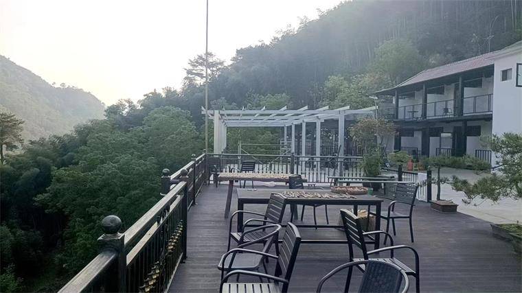 浙江安吉董岭闵行农家乐130住宿三餐,山顶观景房夏季仅22度左右!