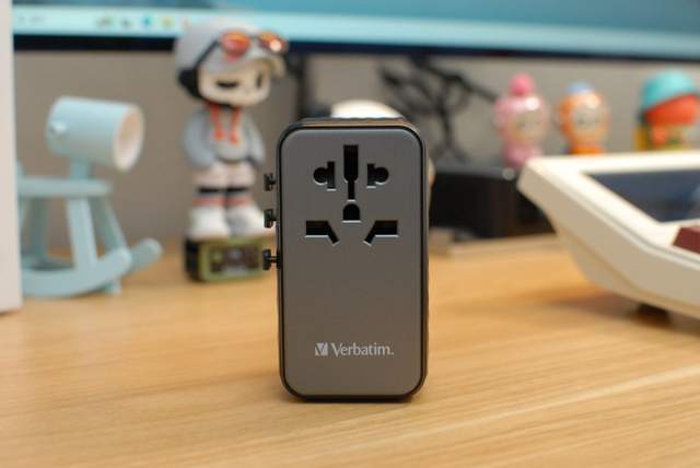 全球畅行无阻,威宝旅行转换快充插头:解锁充电新体验