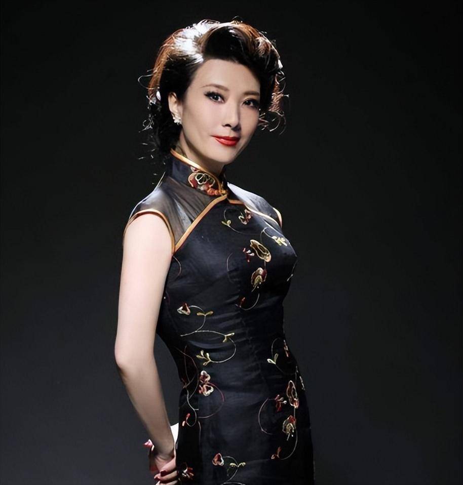 她是"国家一级演员"王静:"出淤泥而不染",0绯闻,60岁婚姻成谜