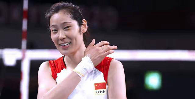 中国女排3-0完胜东道主法国,李盈莹14分朱婷12分