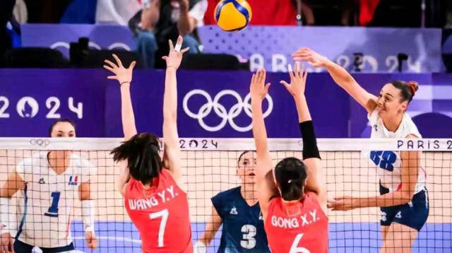 中国女排3-0完胜东道主法国,李盈莹14分朱婷12分