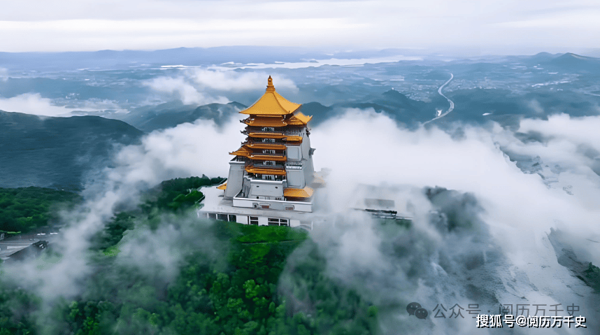 这里集森林公园与风景名胜于一体包括小雷山,大泉沟,天台山等三大景区