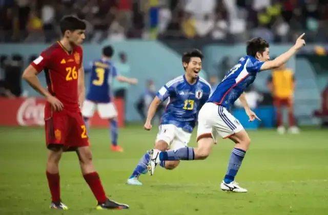 而不是选择有世界巨星孙兴慜的韩国?