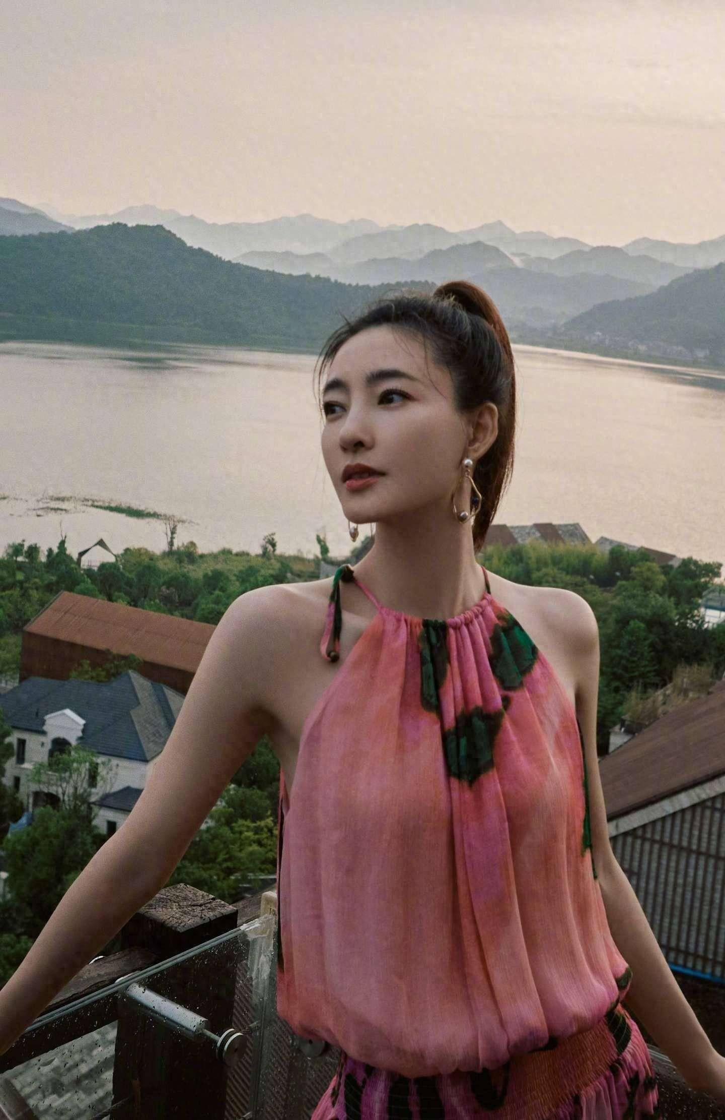 王丽坤"隐婚"风波再起,老公涉嫌诈骗,工作人员沉默应对引猜测!