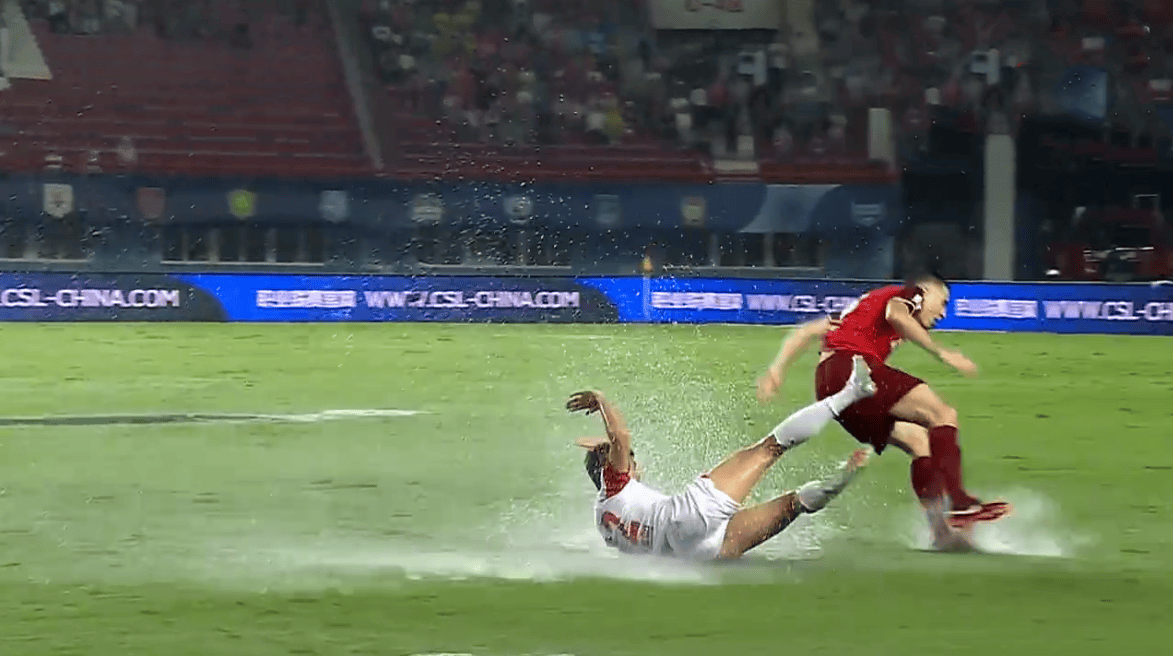 中超金哨点赞全红婵!说谁?媒体人:咱们足球的跳水水平也不差啊