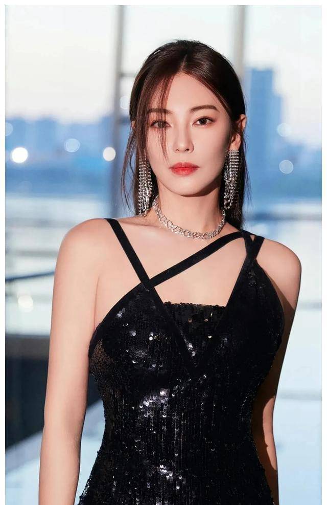 爱情无关年龄:张雨绮与 25 岁职篮选手的浪漫新篇