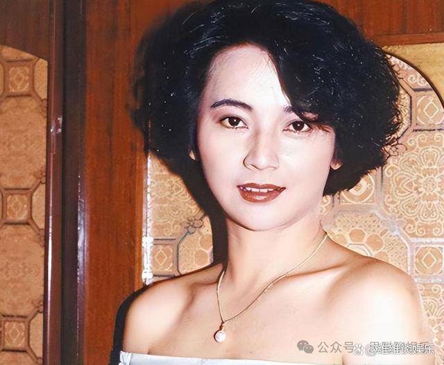 66岁胡慧中的痛:前夫惨死街头,现任刚出狱,200斤女儿令她担忧