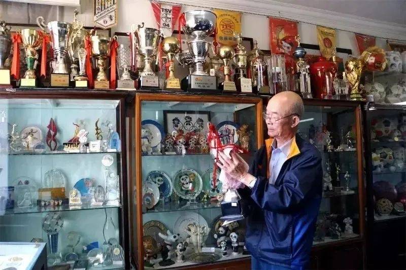 社区里的奥运传奇藏品,解锁昔日荣耀的钥匙_体育_陈鸿康_康健