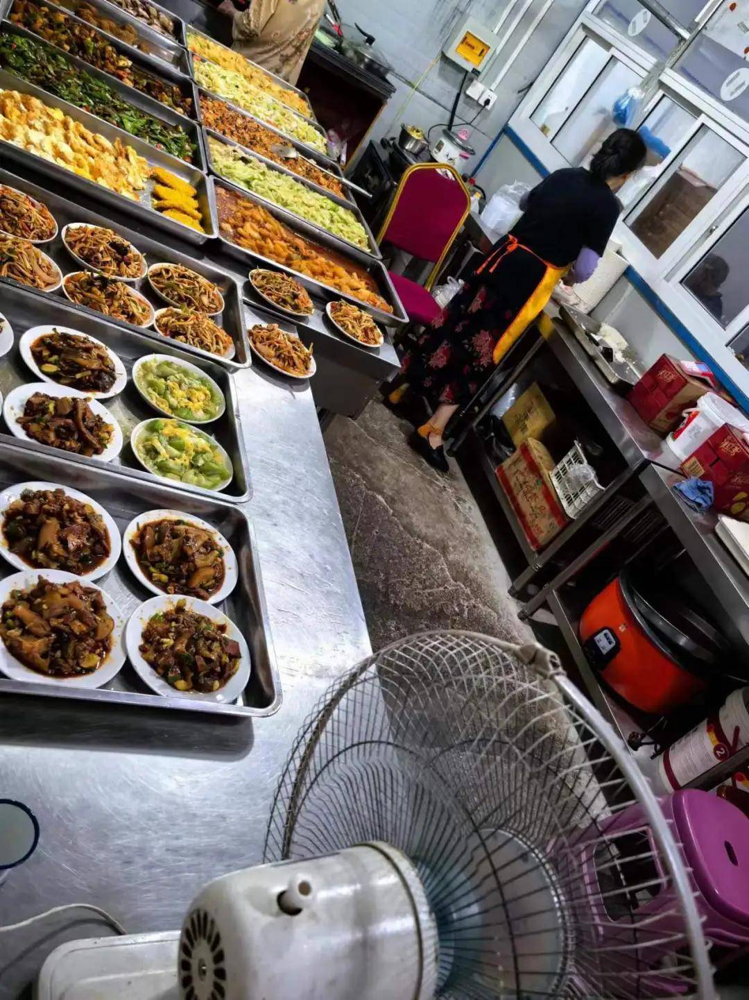 干的事,让人心惊肉跳→_盒饭_流动_食堂