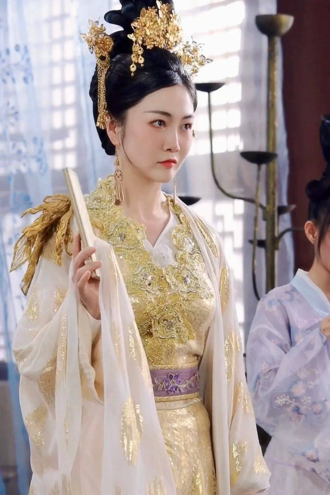 艾辰影视:学习毕业后如何就业?演员市场如何?这里告诉你答案!