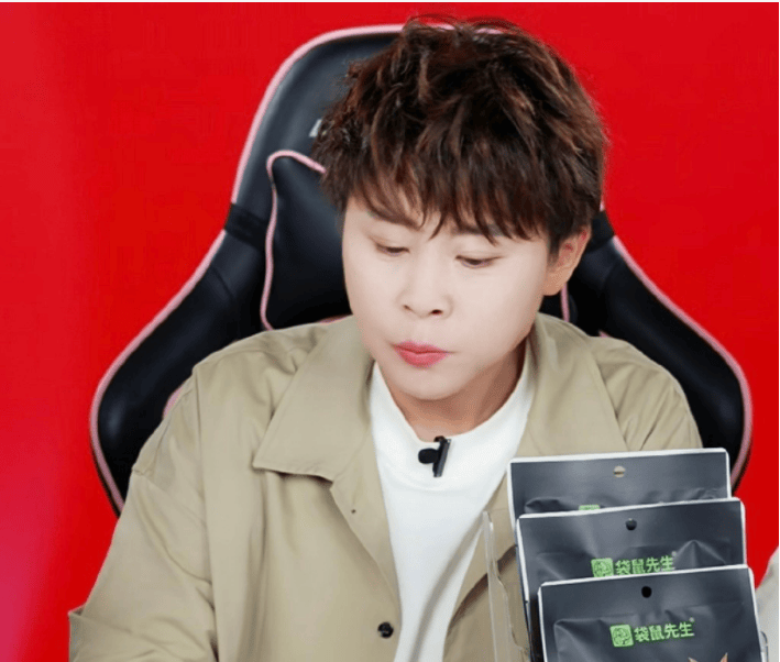 例如,体操冠军陈一冰曾在一个晚上卖出1000万的佳绩;奥冠夫妇何姿