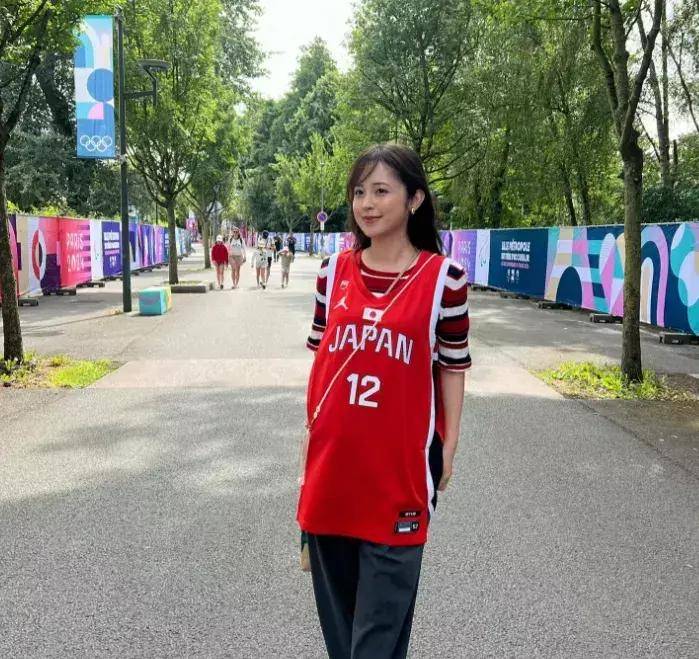 主持渡边雄太的恋情在世界范围内受到瞩目,尽管面临严峻的新冠疫情