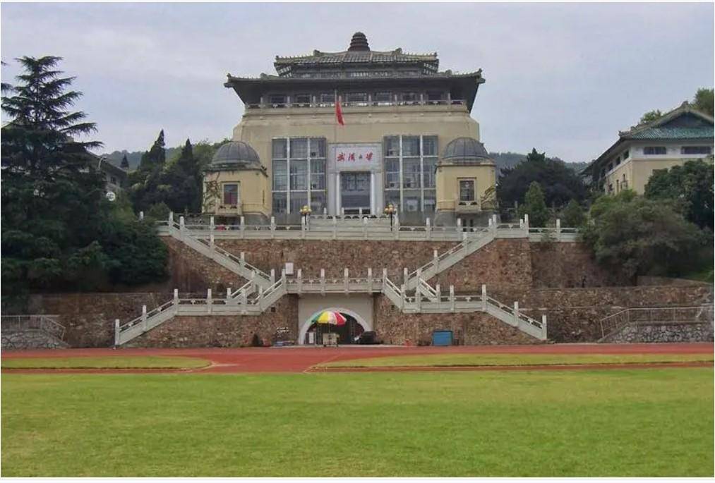 武汉大学,汉语言文学专业,同宿舍4人毕业5年后的人生现状