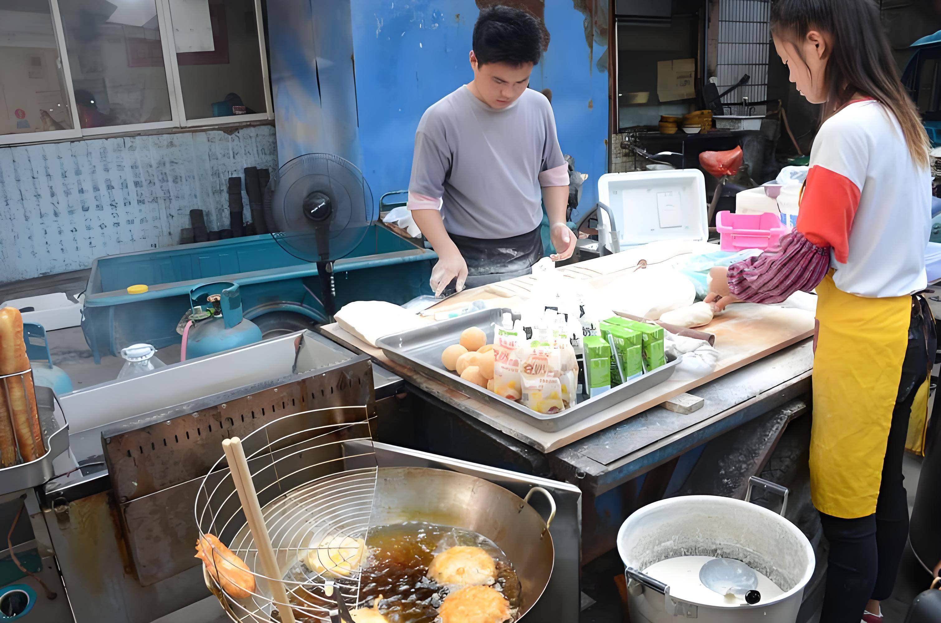 小县城做什么餐饮生意好(小县城做餐饮没有关系真的不行吗)