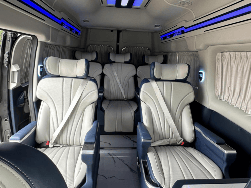 明牌抢夺商务mpv市场,福特全顺商务车将亮相2024成都车展!