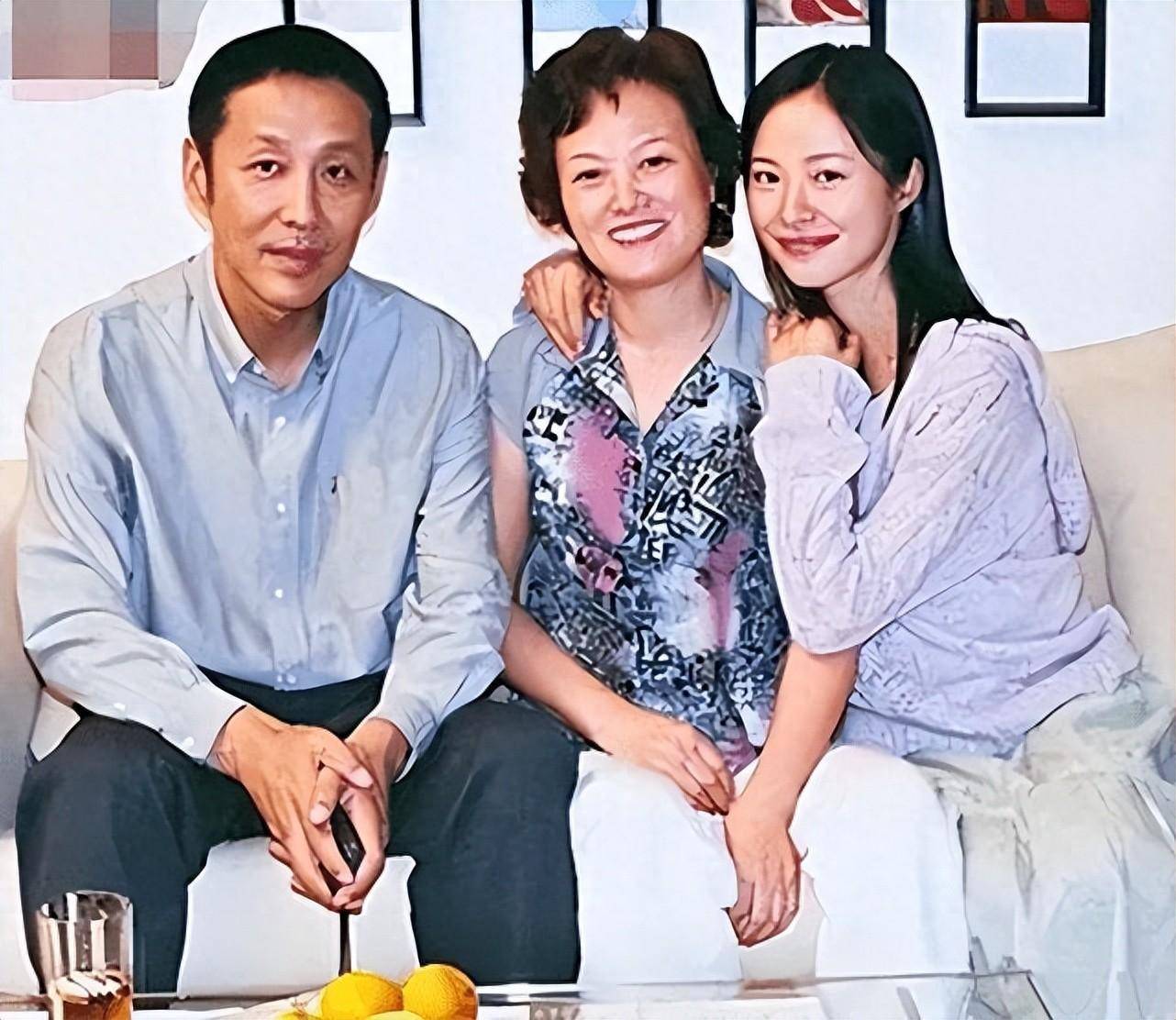 陈道明和杜宪如此相爱,但是却只有一个独生女儿陈格,并且还一直被他"
