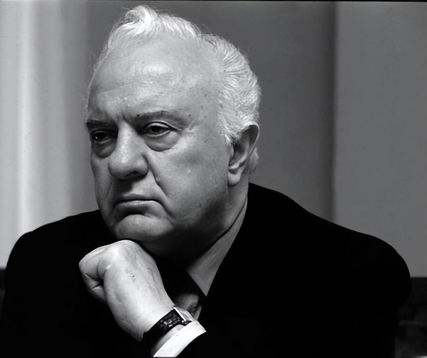 原创            第二个乌克兰即将出现？泽连斯基或将迎来帮手，两面夹击俄罗斯-乌克兰变成第二个叙利亚国家了吗知乎