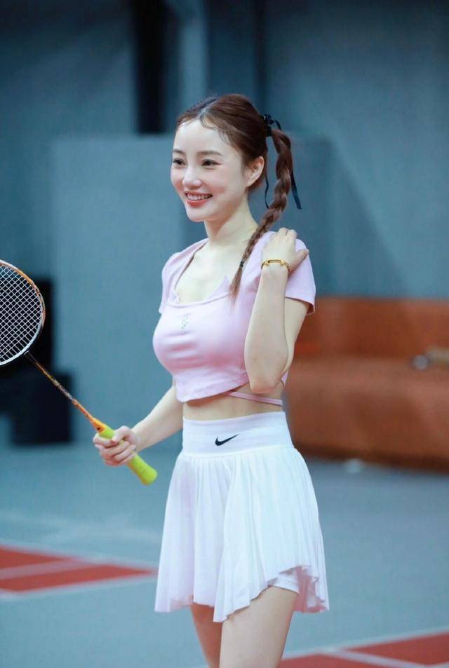 和贾乃亮离婚5年,再看李小璐如今的处境",还真让孙俪说中了