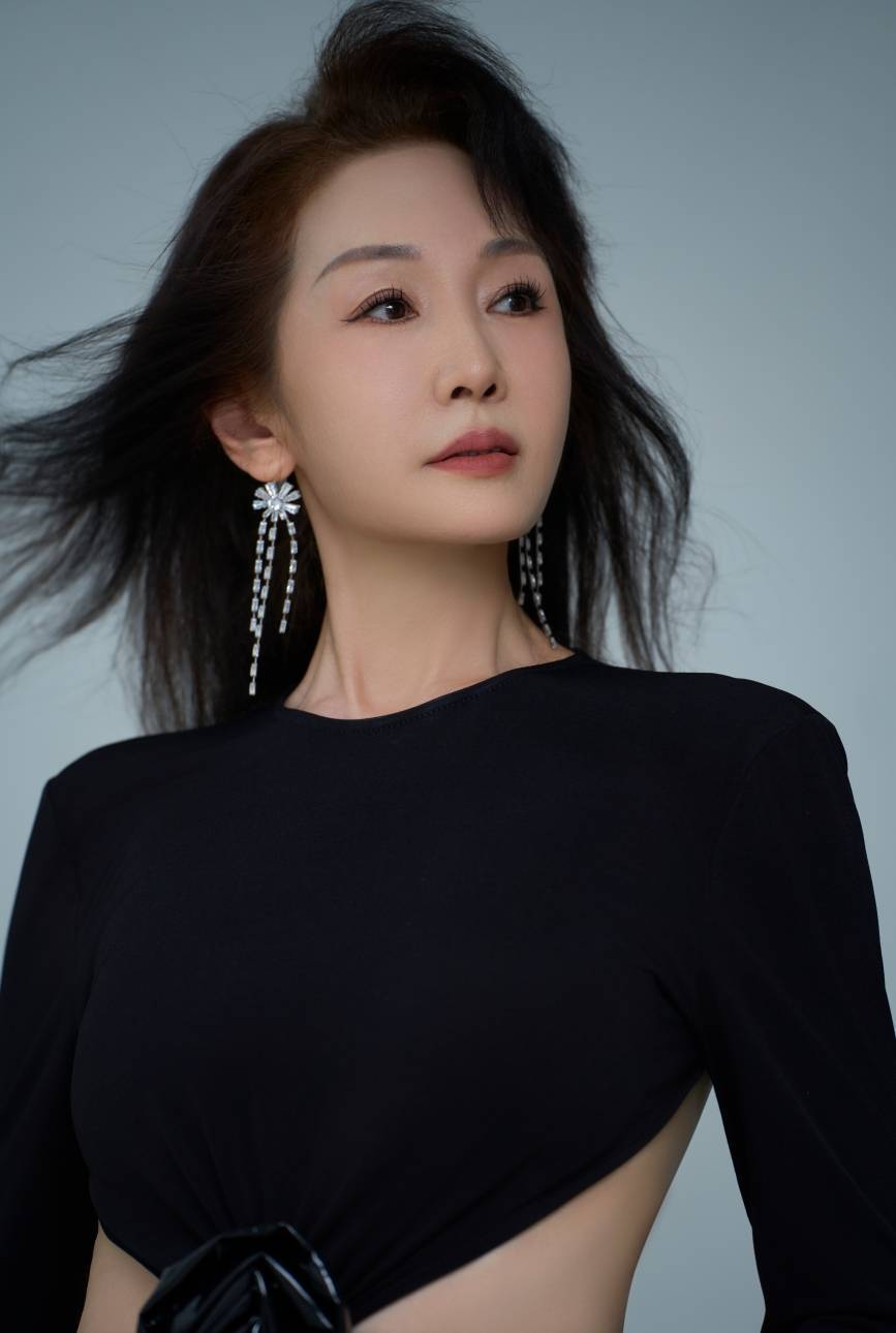 褚瑞芹秦桂苓该剧演员导演王文丽介绍:"本次拍摄我们在北京邀请了来自