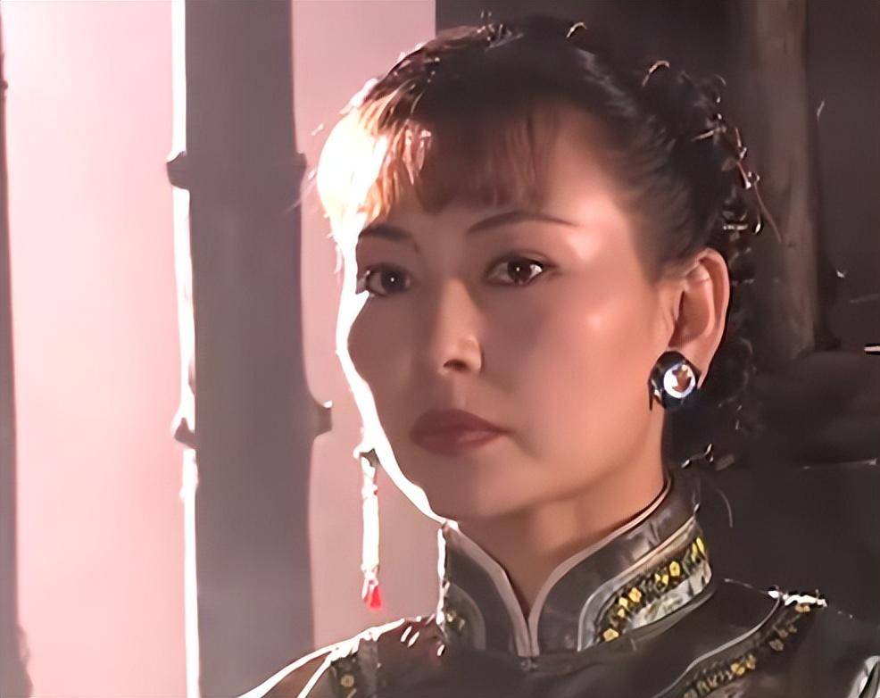 三刷《大宅门》:才懂当初肉都吃不起的白玉芬,为何后来过的最好