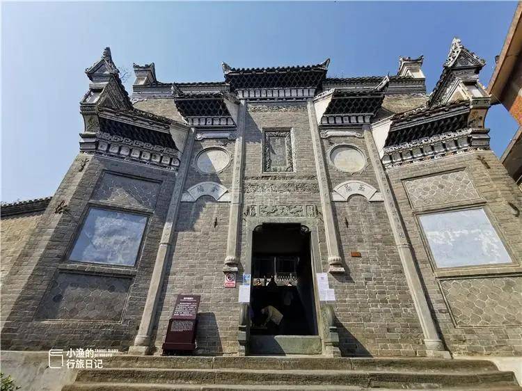 这座隐藏在陕西大山里的古建筑，是200年前由湖北人建造的,宏伟而令人惊叹的