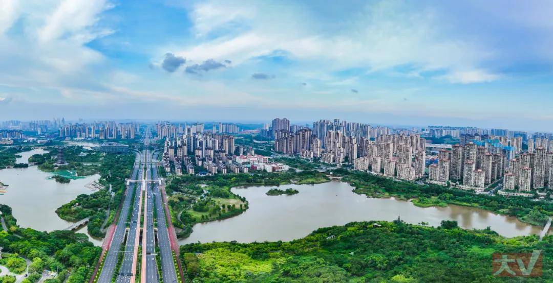 五象新区19年的建设精华,都汇入到了"湖"的生活里,也由此诞生了如今的