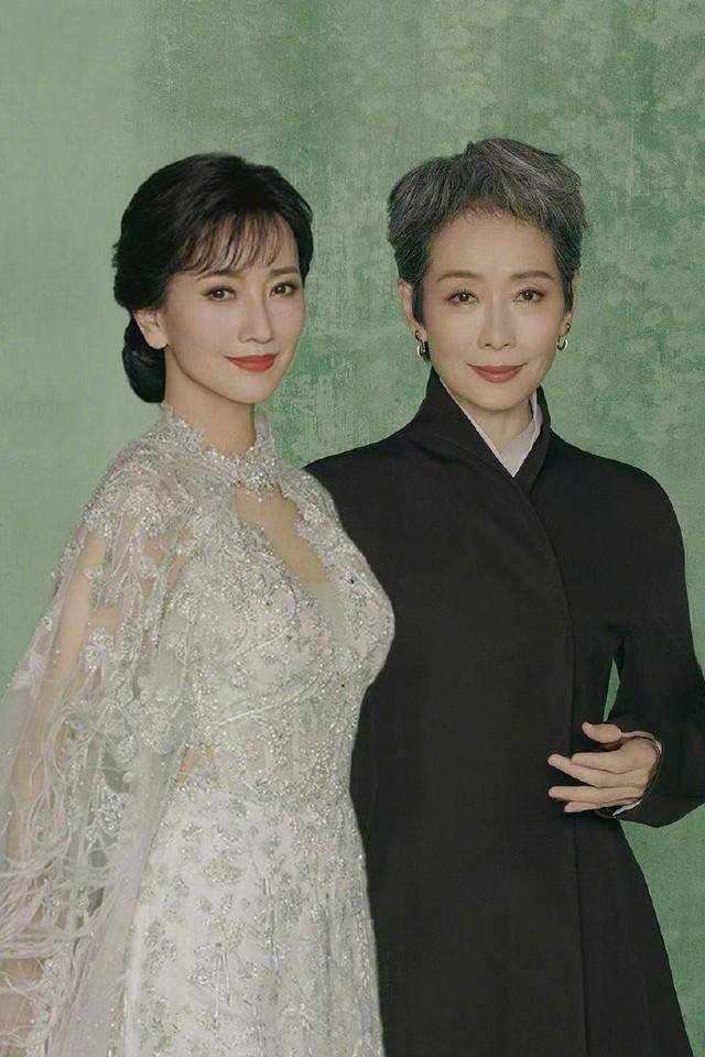 赵雅芝晒出全家福,两个儿子比妈妈长得老,孙女没有继承奶奶美貌
