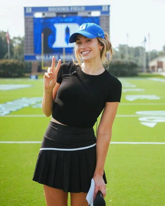 女神老了,时间都去哪了._安德烈·罗伯森_瑞秋·德米塔_雷霆