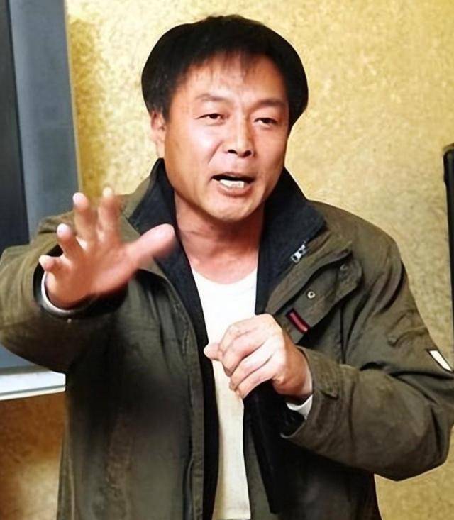 生的洒脱,走的潇洒,去世四年后,才知道谢园的人生有些悲凉