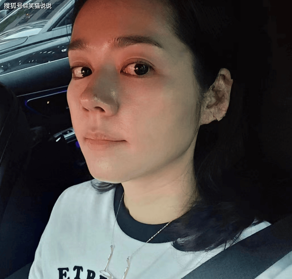 42岁韩佳人晒素颜照:皮肤紧致侧颜好绝,鼻梁高挺引网友羡慕!