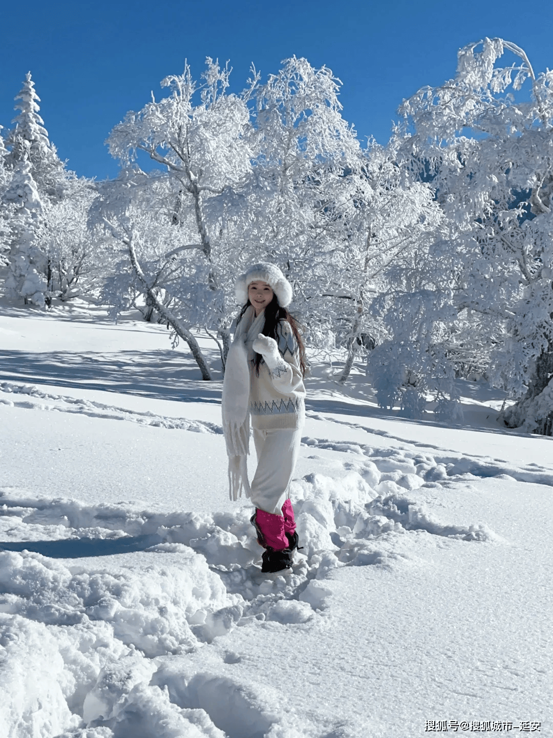 东北雪乡人物拍照图片图片