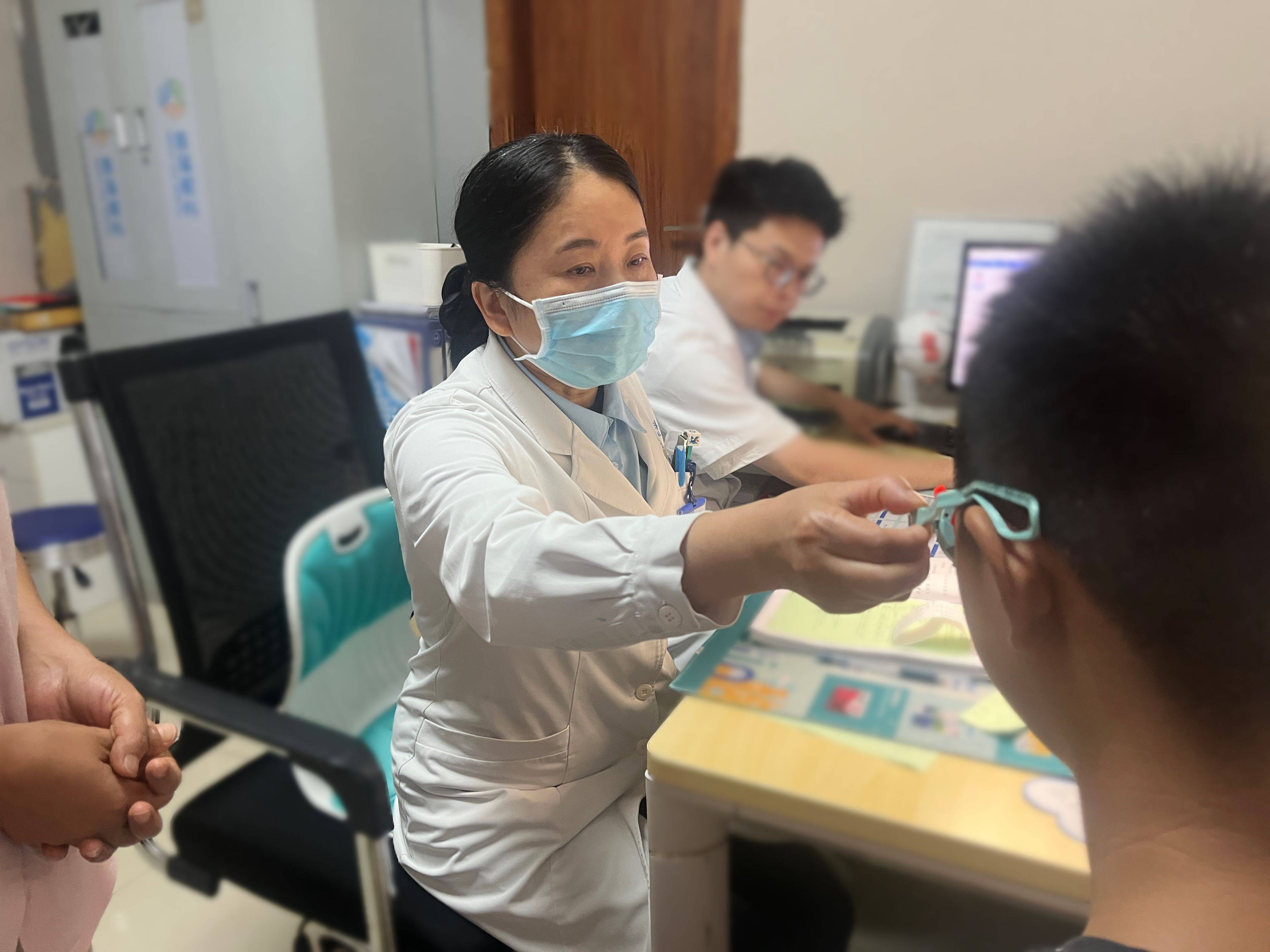 秋季开学孩子视力要重视!武汉普瑞眼科医院建议定期做眼健康检查
