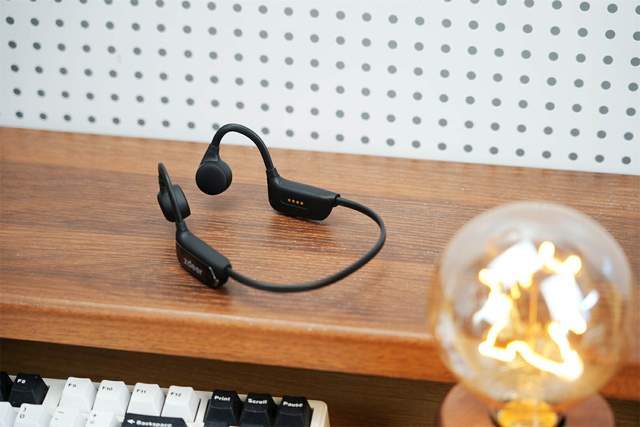 科技助听新选择:zdeer骨传导助听器,无障碍沟通新伴侣