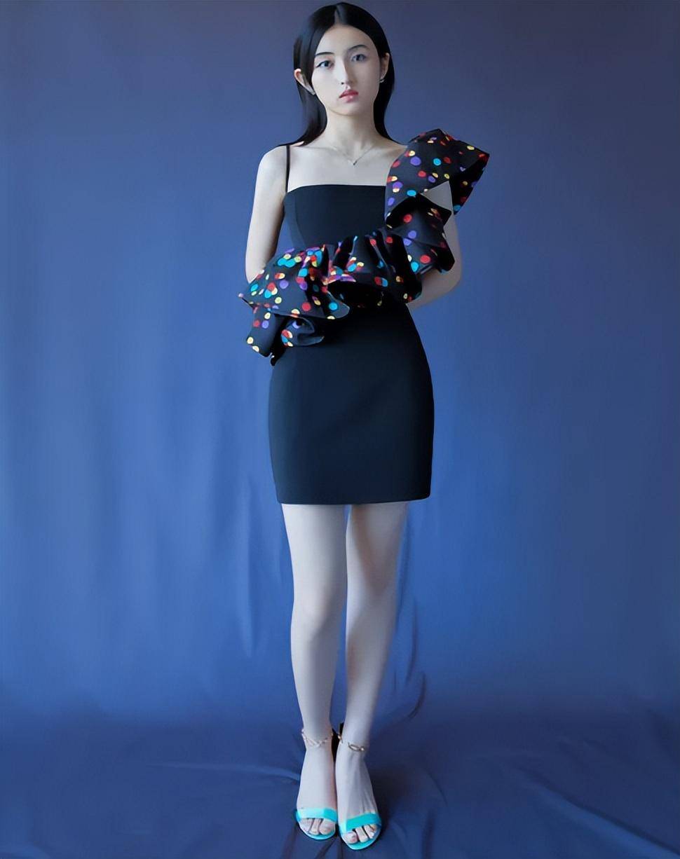 赵今麦,刘浩存,张子枫同为00后小花,谁的颜值惊艳到了你?