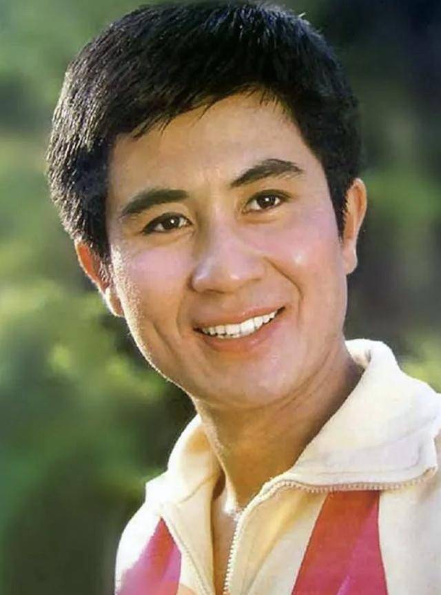 演员郭凯敏:与相伴6年张芝华离婚后,转身娶尤勇前妻,终获幸福