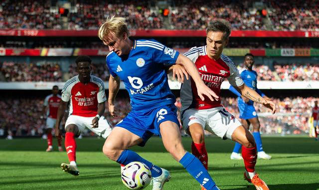 阵地作战不可或缺：阿森纳4-2胜莱斯特城-阿森纳莱斯特城夺冠