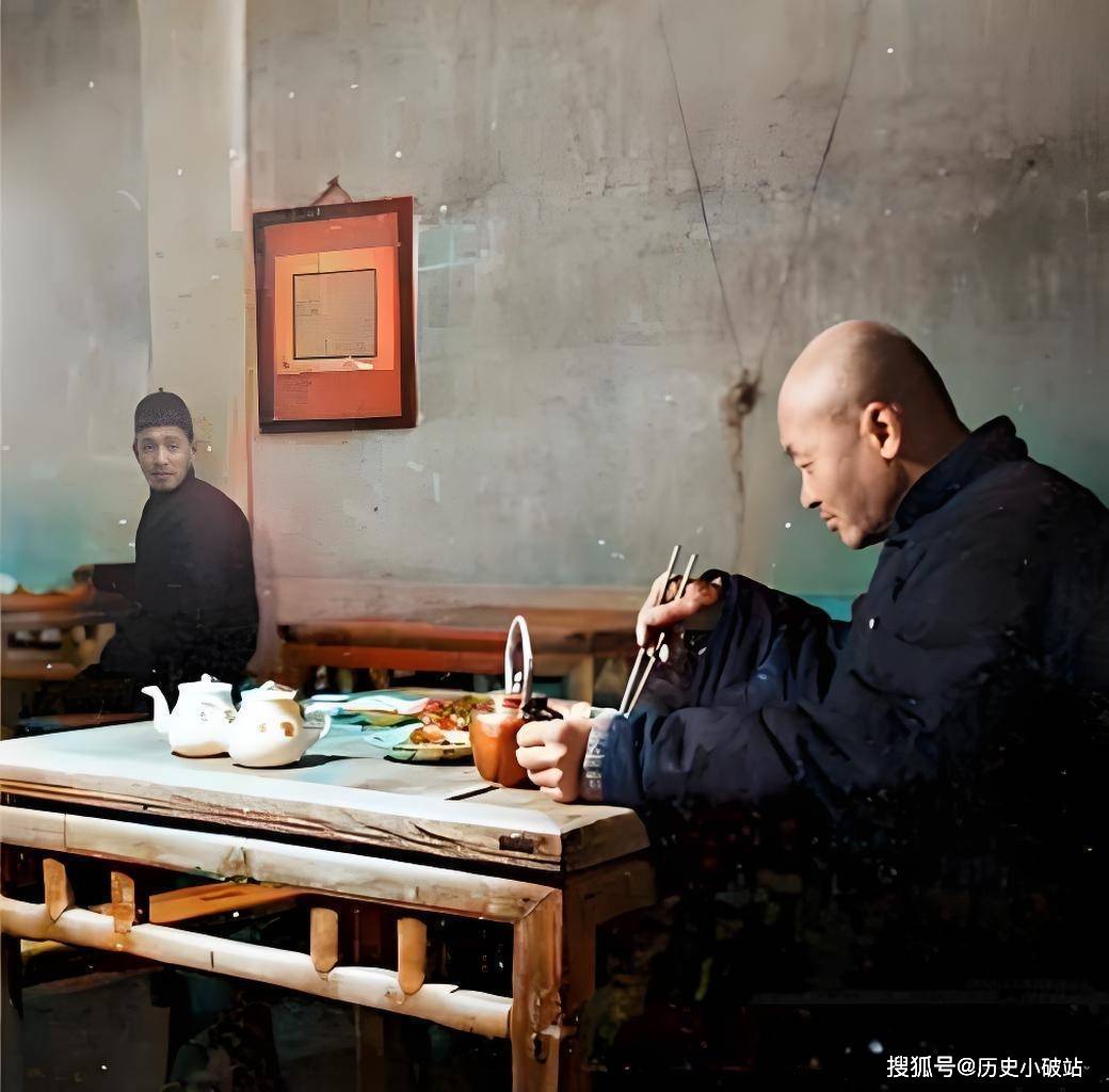 老照片中烟火气中的民国:街头巷尾的小吃摊与餐馆