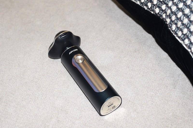 千元级净须又舒适，送给父亲最贴心的礼物，未野MAX剃须刀测评