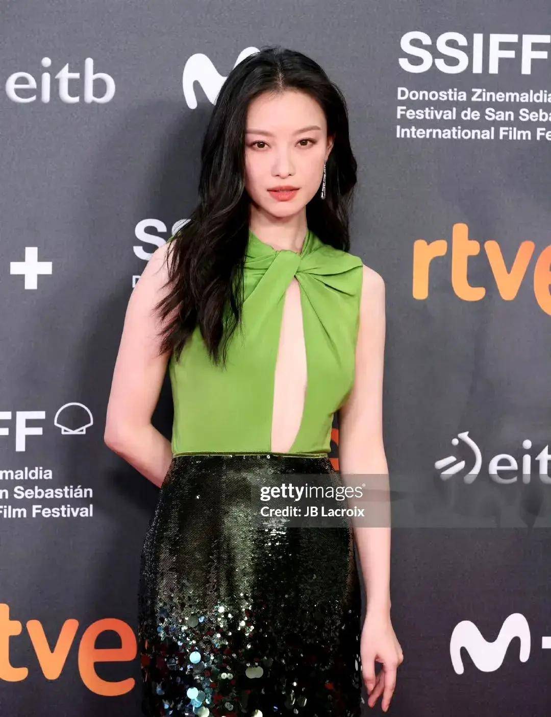 31岁钟楚曦撞上36岁倪妮!真是没有对比就没有伤害