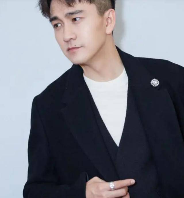 事实证明,消失"6年的翟天临,早已经走上了一条不归路"