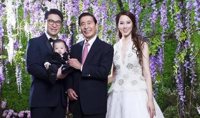 被富豪花7亿娶回家,8年生下4个娃_徐子淇_豪门_李家成