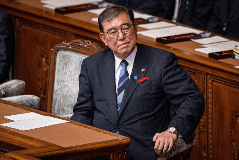 日本政坛一夜大变天?石破茂刚上台就干了件大事,舆论彻底引爆