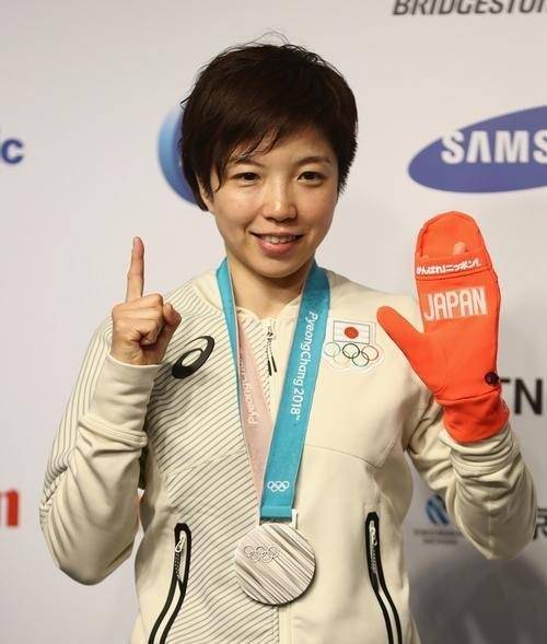 打疯了!伊藤美诚3-0大胜,世界冠军全军覆没,陈幸同又剃光头