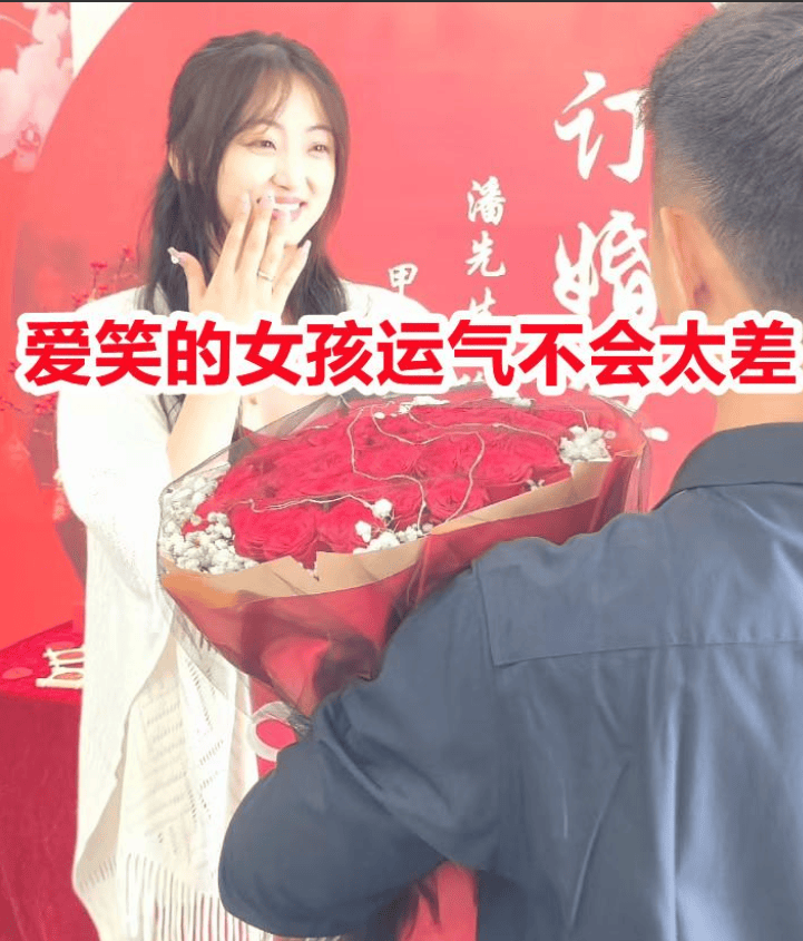 女生宠溺的眼神图片