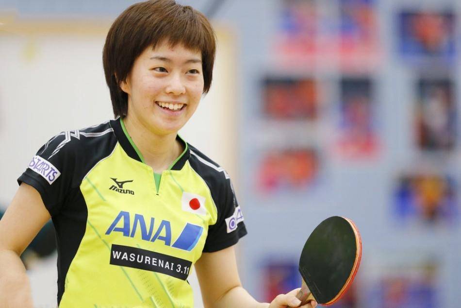 自2005年开始,石川佳纯作为日本国家女子乒乓球队的主力成员,足迹遍及