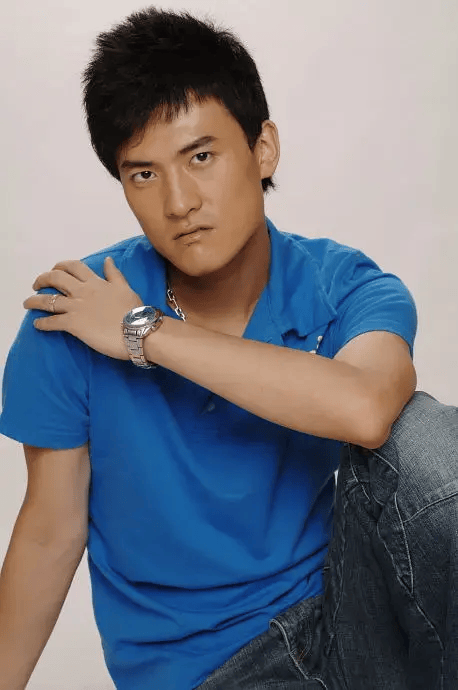 赫子铭再婚感慨:与何洁离婚8年,普通女孩更适合我