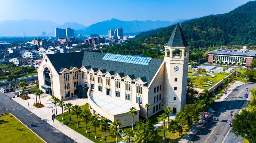 温州肯恩大学校门图片